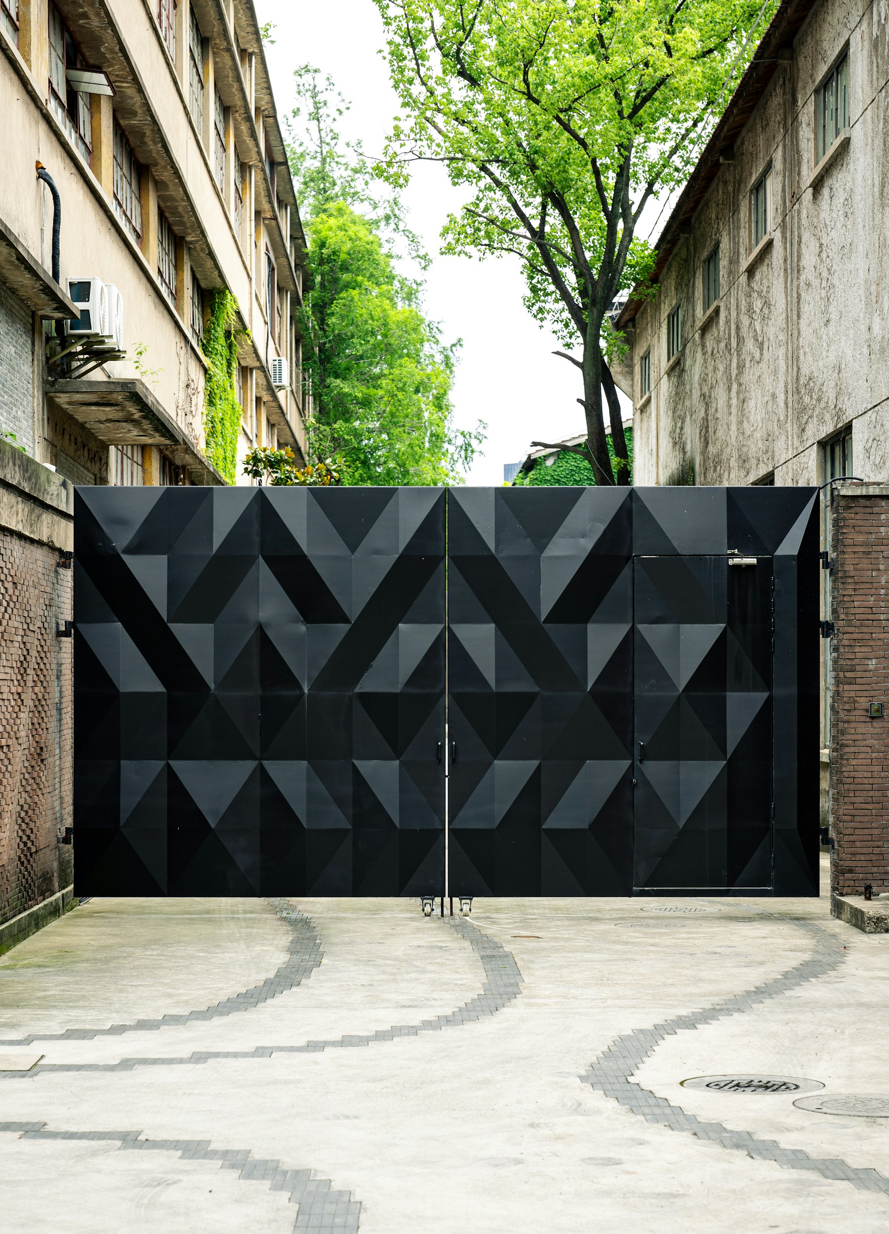 Modern metal panjur kapı